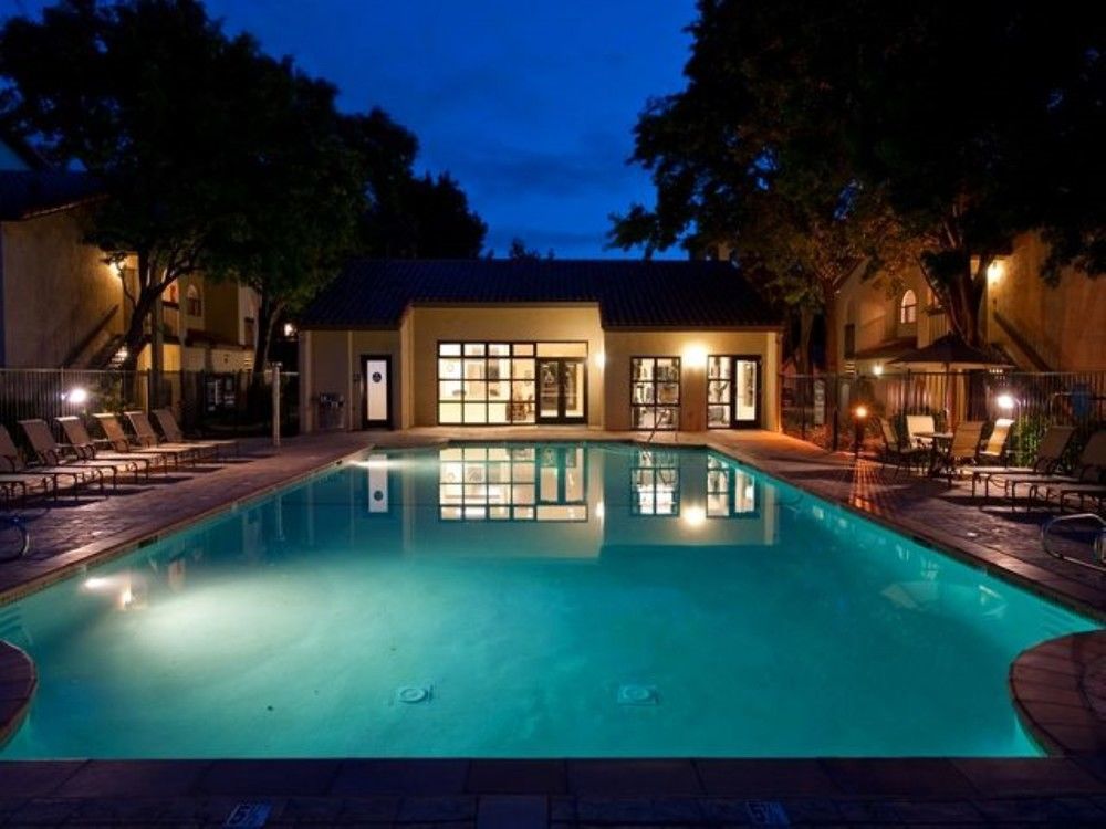 Global Luxury Suites At Downtown Mountain View Exterior foto