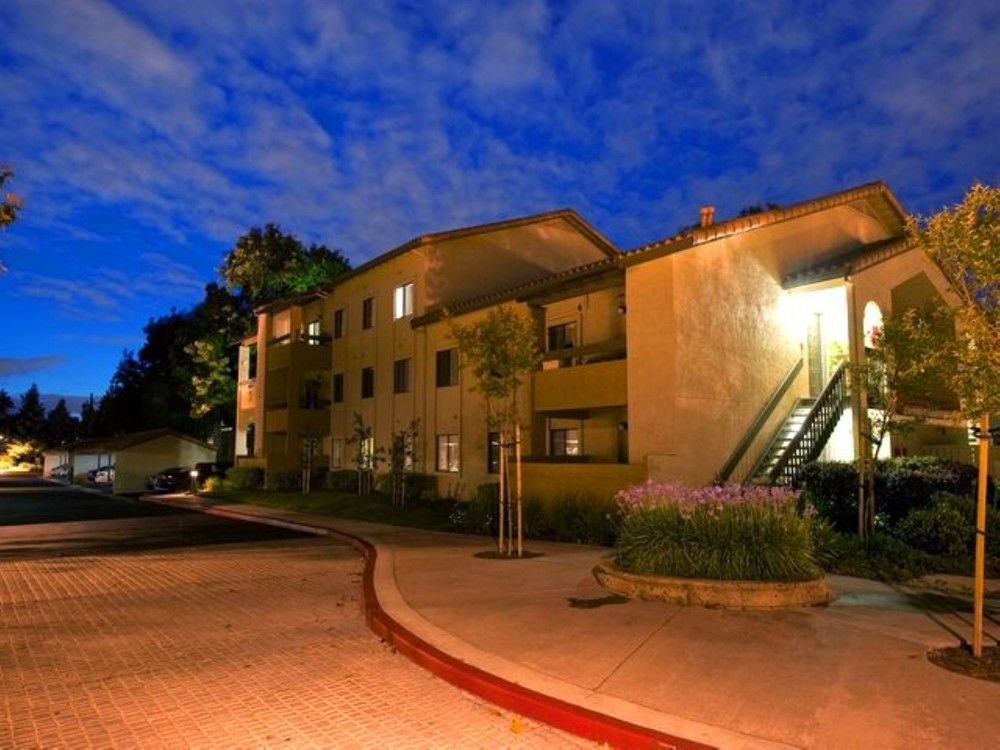 Global Luxury Suites At Downtown Mountain View Exterior foto